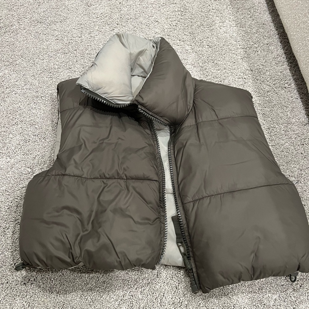Stylish Reversable Puffer Vest